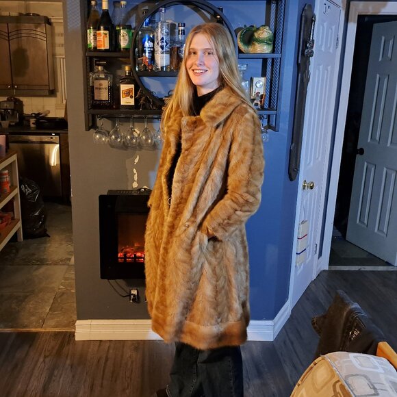 Vintage Mink Fur Coat - Picture 3 of 11